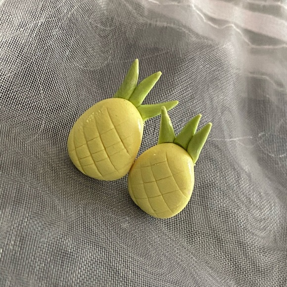 Pineapple Earrings - Picture 1 of 2